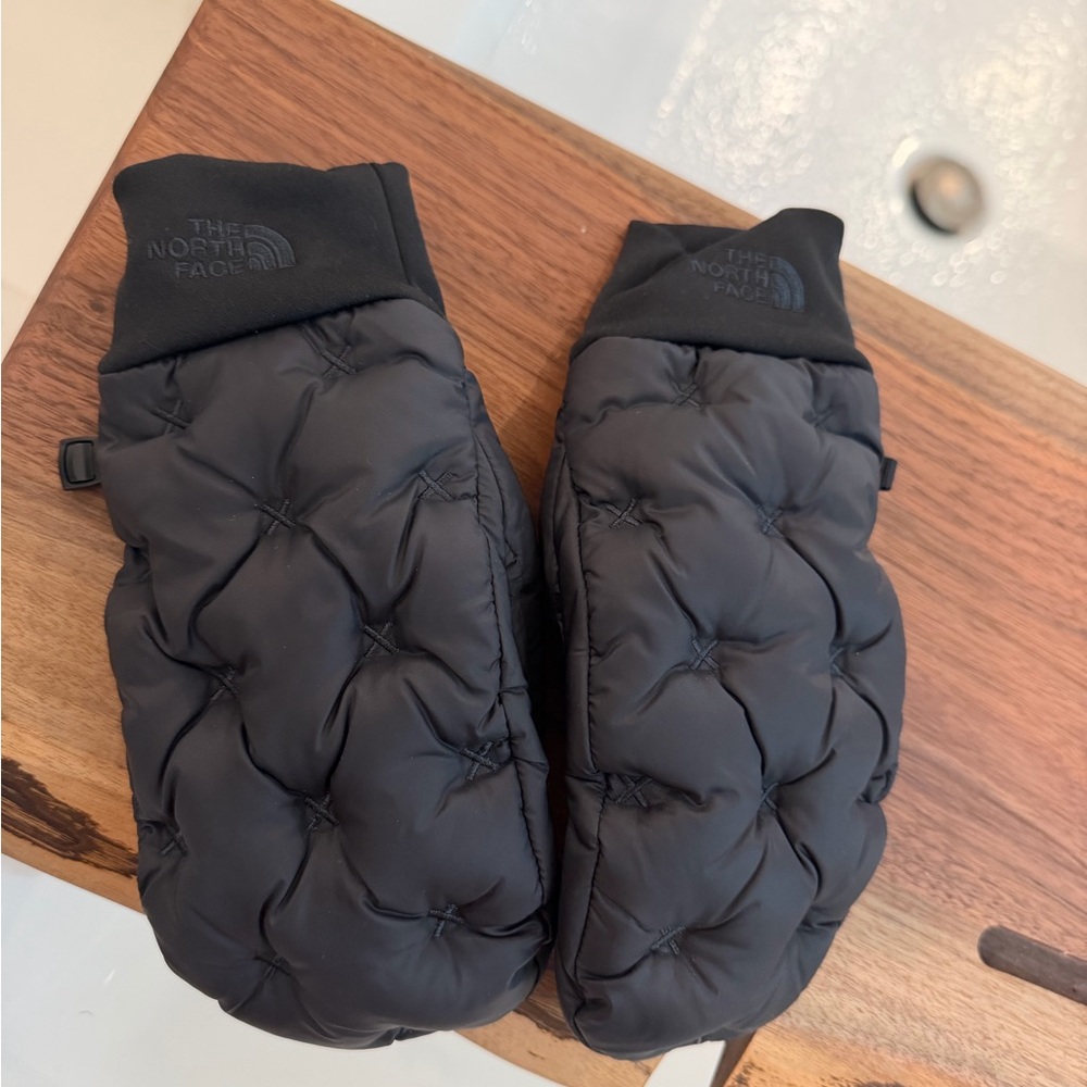 The North Face (S) Black Insulated Mittens!